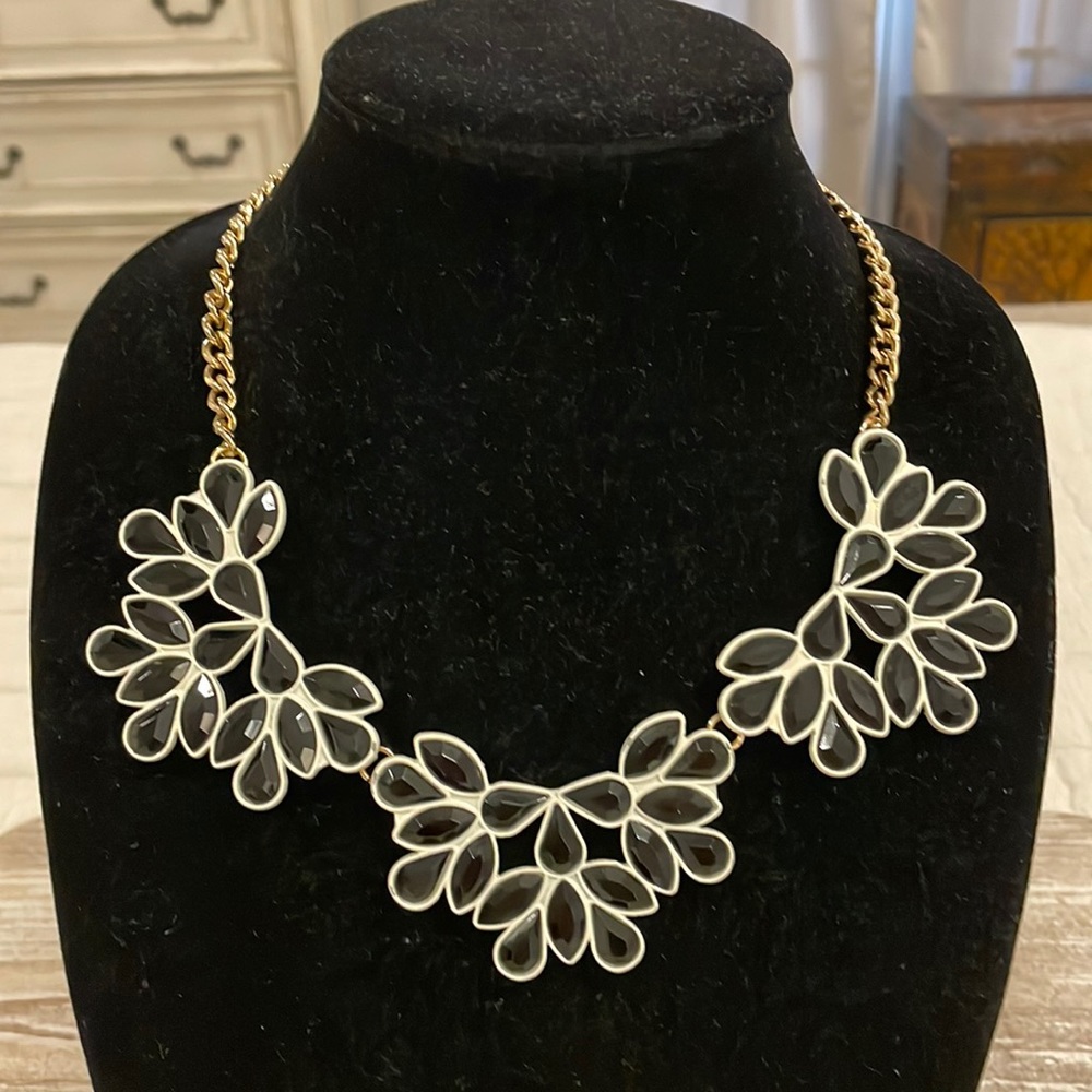 Mika Gold Tone Black White Flower Floral Statement Necklace